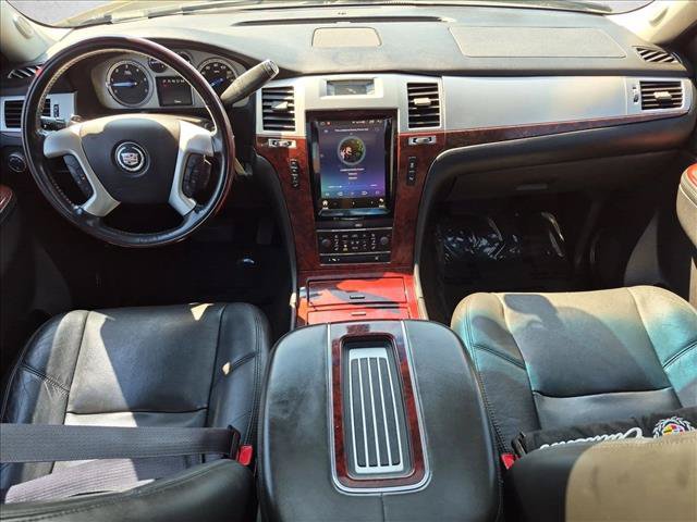 Used 2013 Cadillac Escalade ESV Premium AWD/4WD image 17