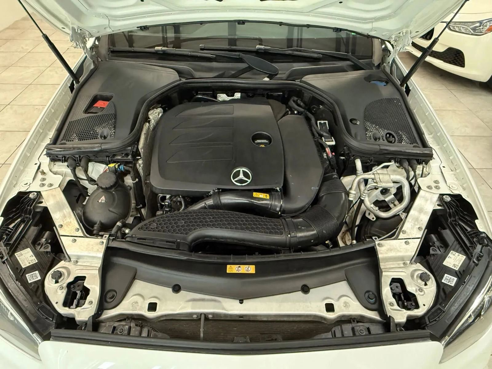 Used 2022 Mercedes-Benz E 350 Sedan w/ AMG Line Exterior image 35