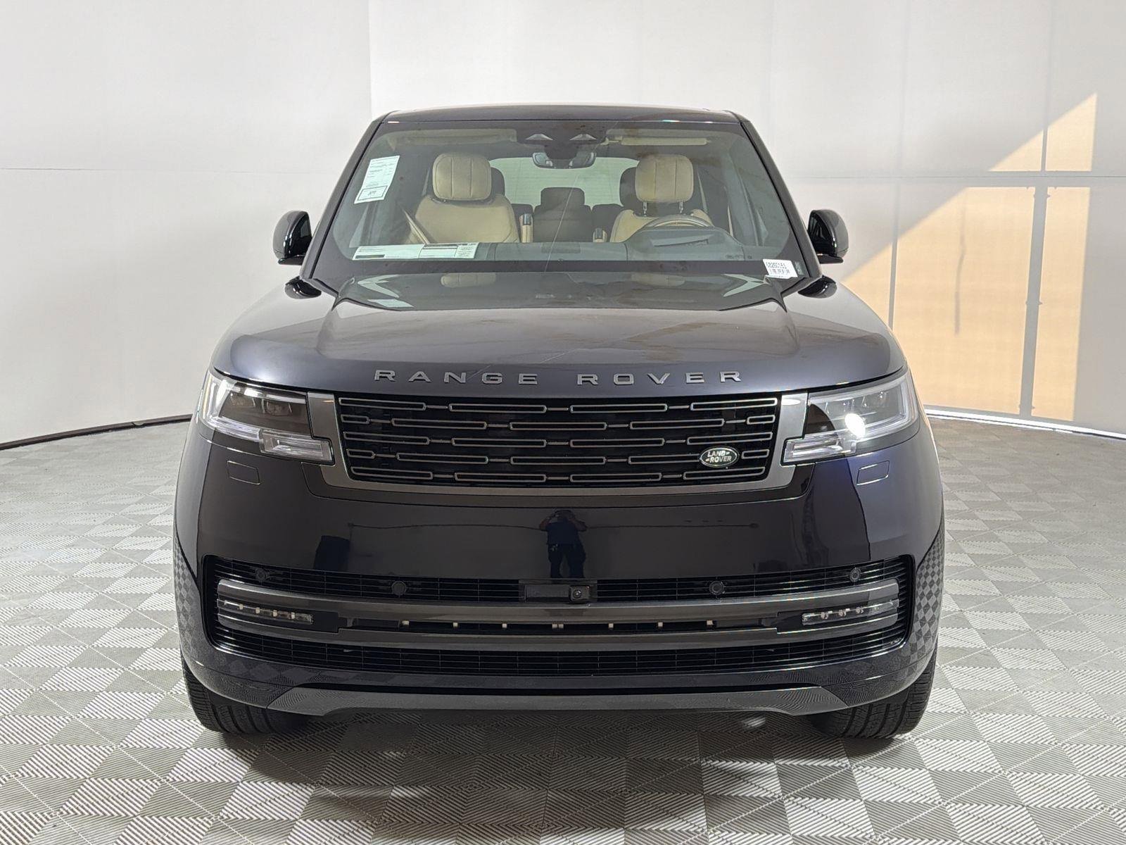 New 2026 Land Rover Range Rover Long Wheelbase SE image 7