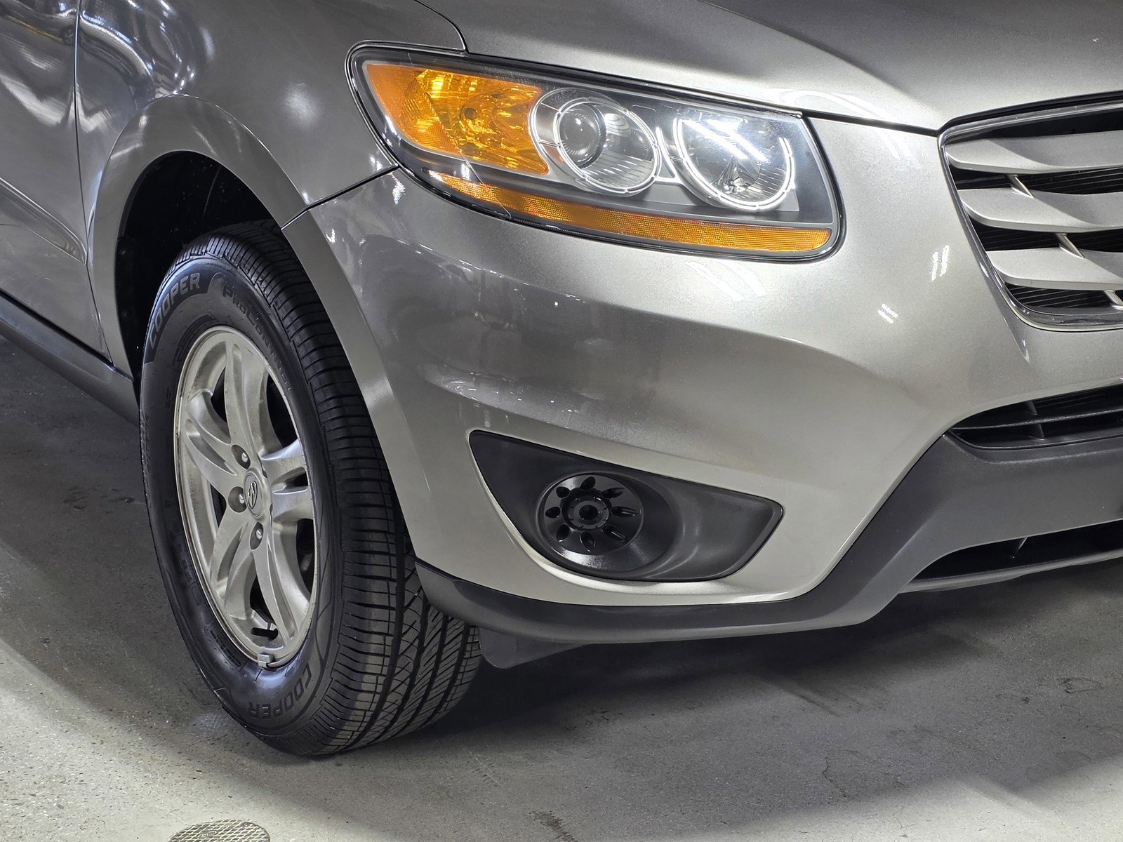 Used 2011 Hyundai Santa Fe GLS image 10