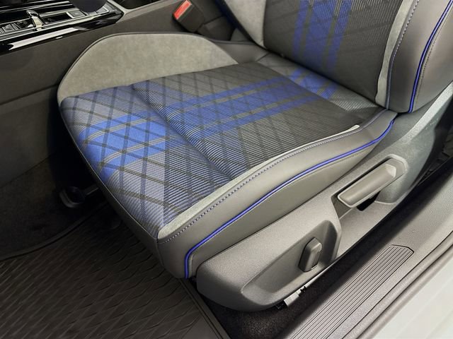 New 2026 Volkswagen Golf w/ Euro Style Package image 22