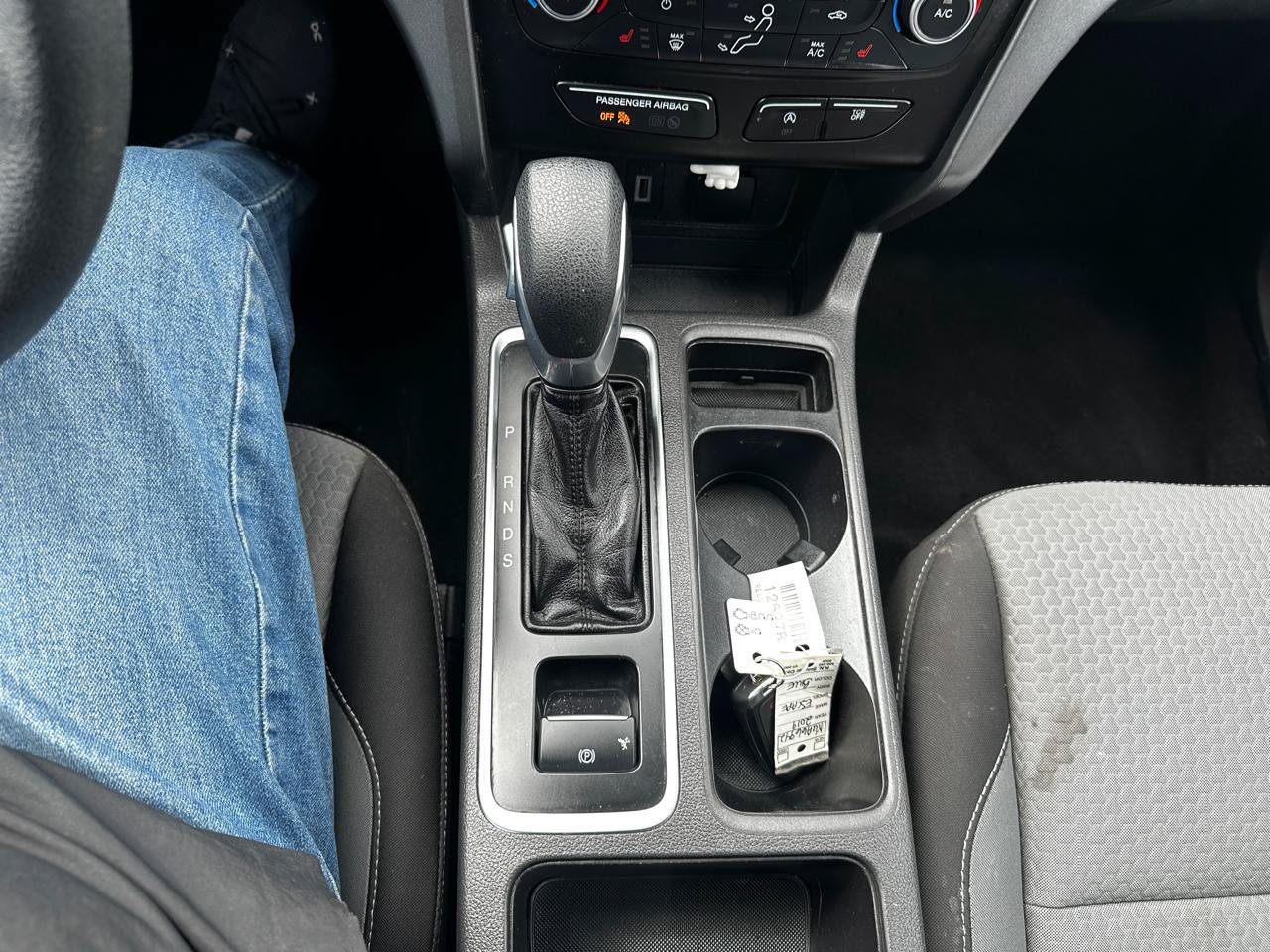 Used 2019 Ford Escape SE FWD image 16