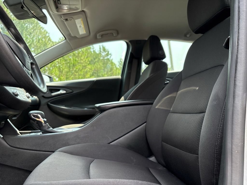 Used 2023 Chevrolet Malibu LT FWD image 11