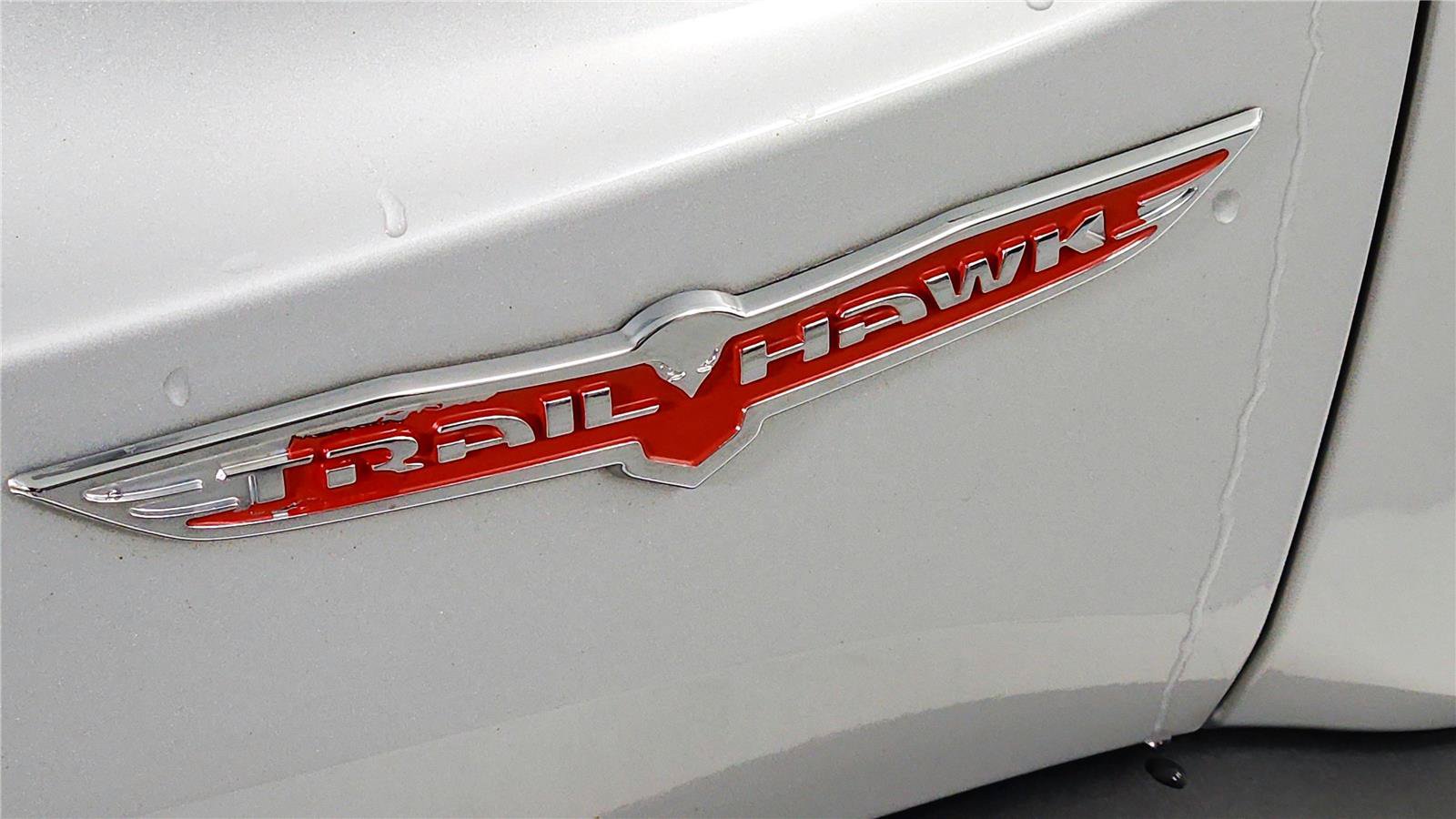 Used 2016 Jeep Renegade Trailhawk AWD/4WD image 25