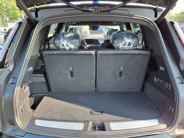 New 2026 Cadillac Vistiq Sport image 20