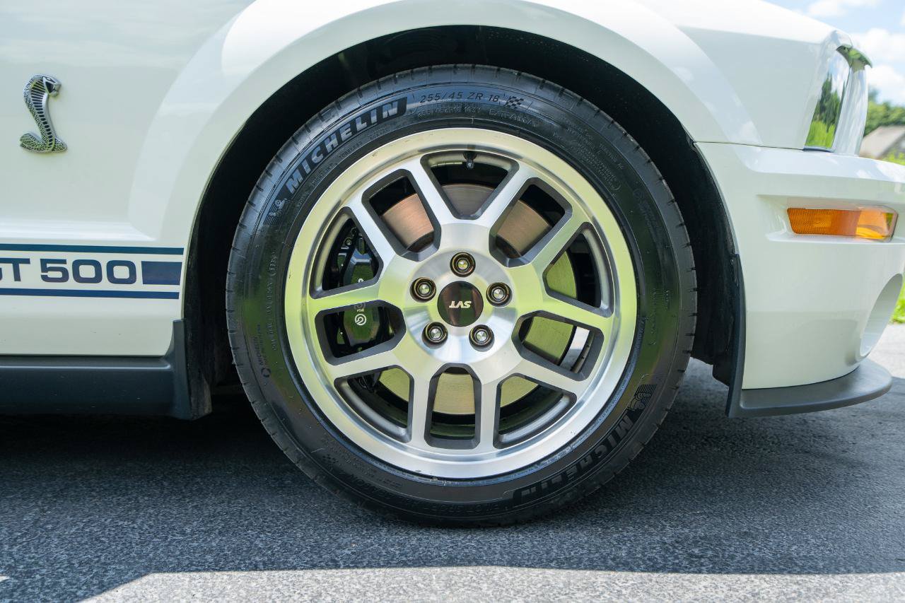 Used 2008 Ford Mustang Shelby GT500 RWD image 30