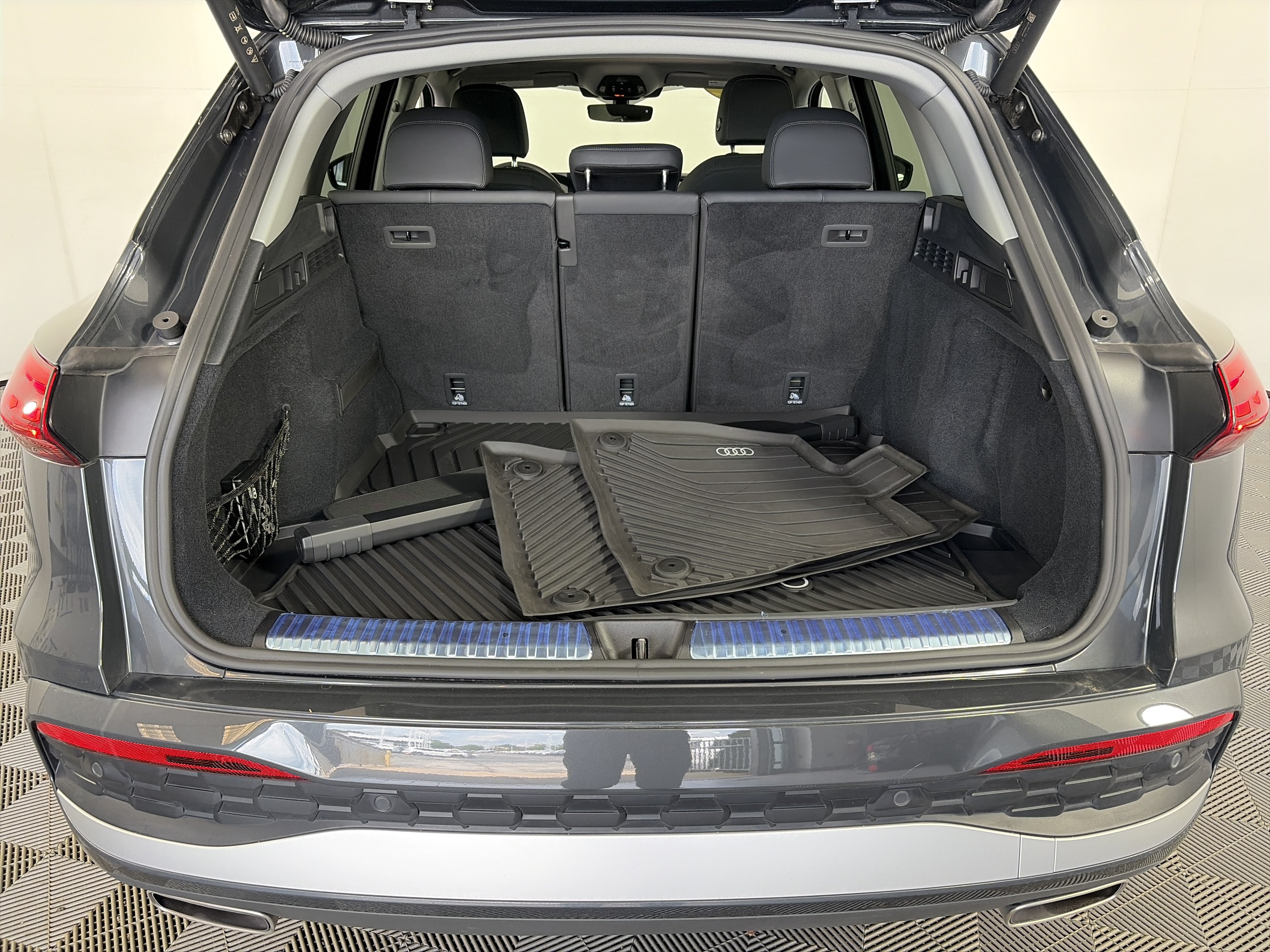 Used 2025 Audi Q5 Premium Plus w/ Premium Plus AWD/4WD image 14