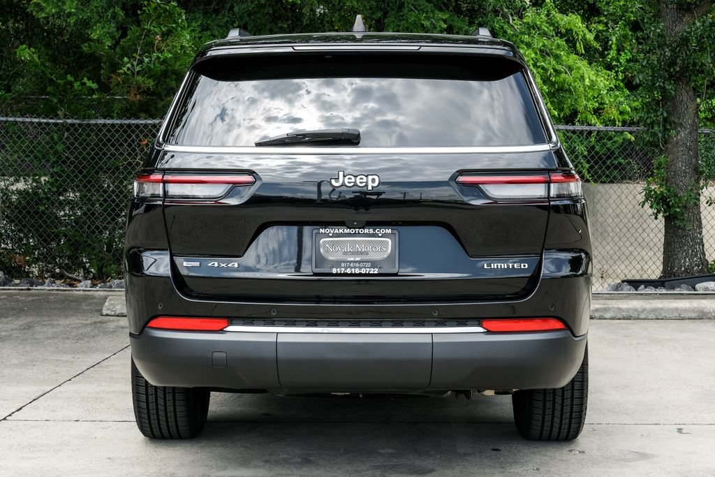 Used 2023 Jeep Grand Cherokee L Limited w/ Trailer Tow Group (B) AWD/4WD image 18