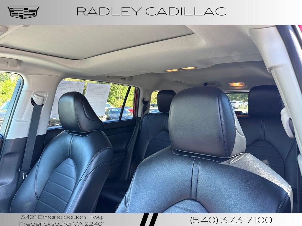 Used 2022 Toyota Highlander XLE image 14