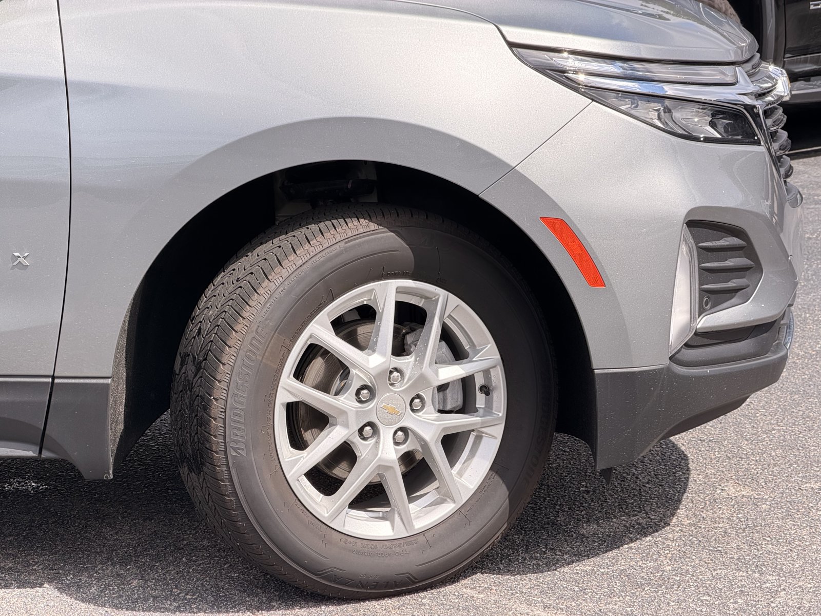 Used 2024 Chevrolet Equinox LT AWD/4WD image 5
