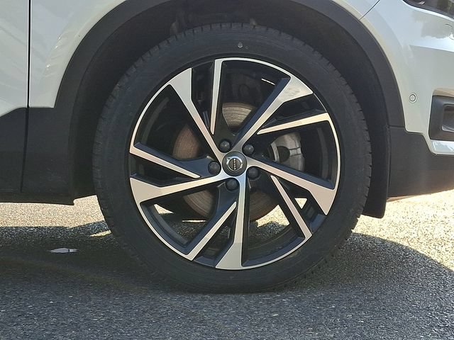 Used 2021 Volvo XC40 T5 R-Design w/ Advanced Package AWD/4WD image 8