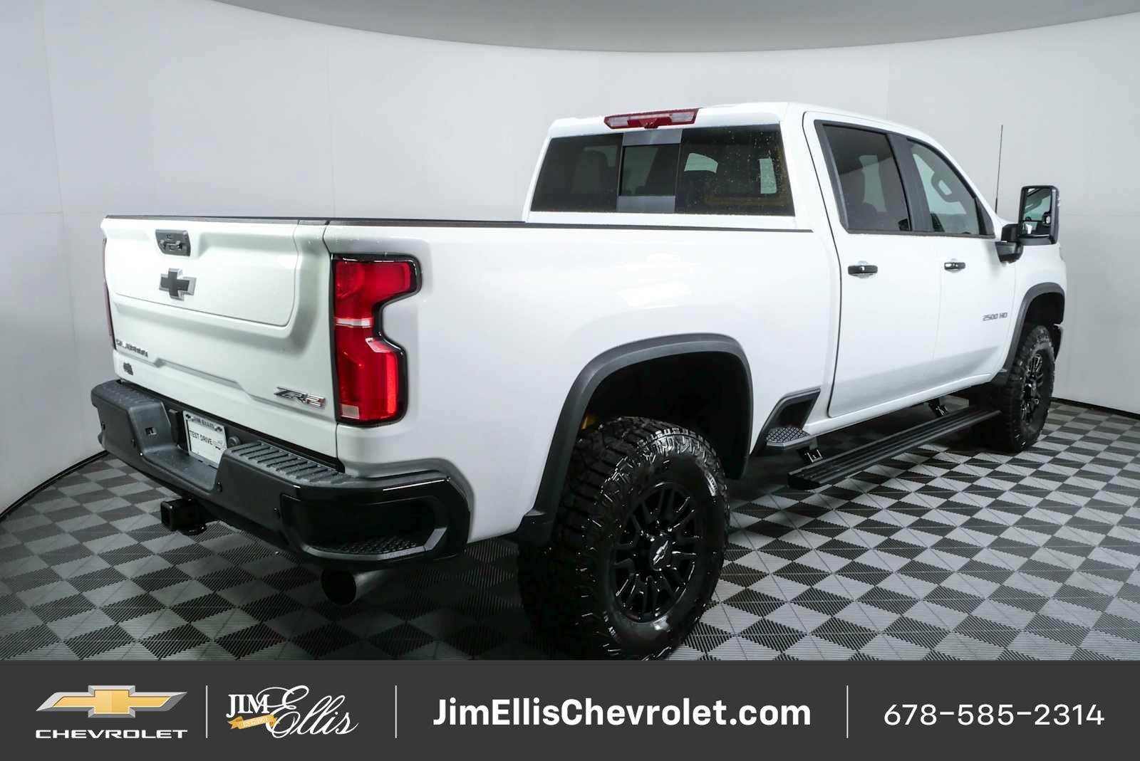 New 2026 Chevrolet Silverado 2500 ZR2 AWD/4WD image 3