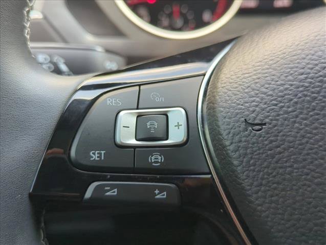 Used 2021 Volkswagen Tiguan SE w/ Panoramic Sunroof Package FWD image 15