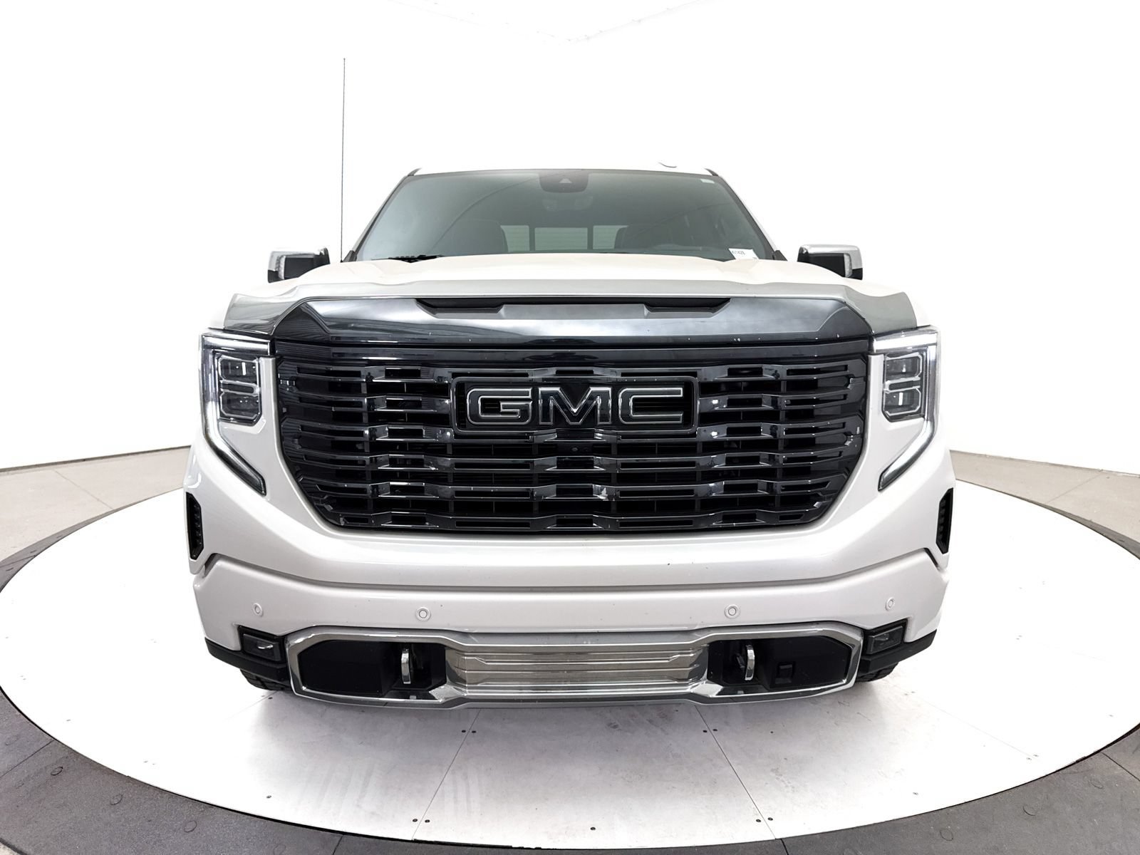 Used 2023 GMC Sierra 1500 Denali Ultimate AWD/4WD image 11