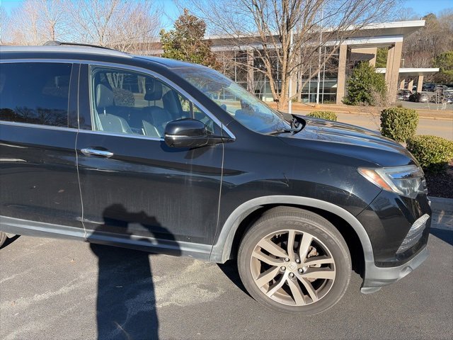 Used 2017 Honda Pilot Elite image 11