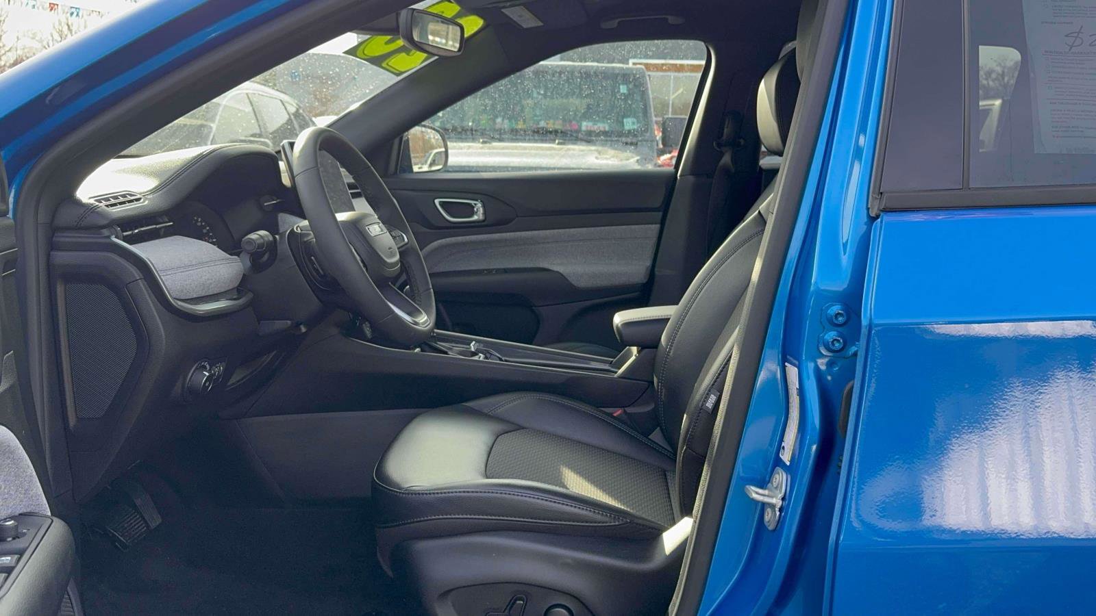 Used 2023 Jeep Compass Latitude w/ Convenience Group image 14