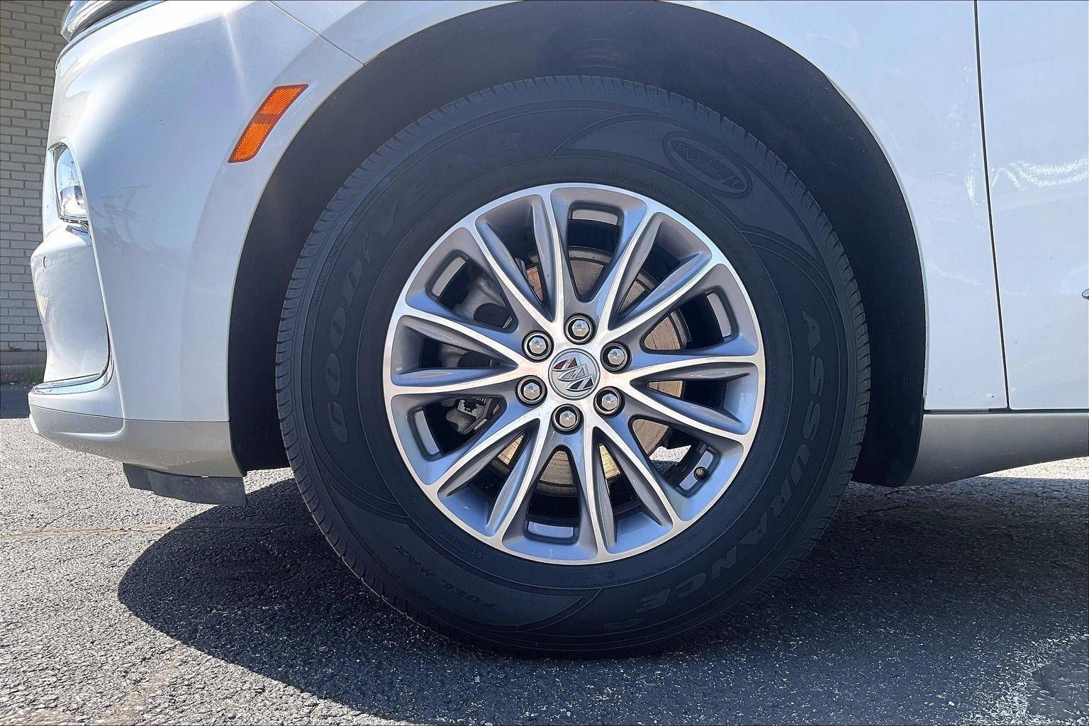 Used 2023 Buick Enclave Essence w/ Trailering Package, 5000 lbs. AWD/4WD image 10