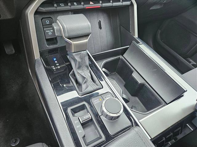 Used 2025 Toyota Sequoia SR5 AWD/4WD image 18
