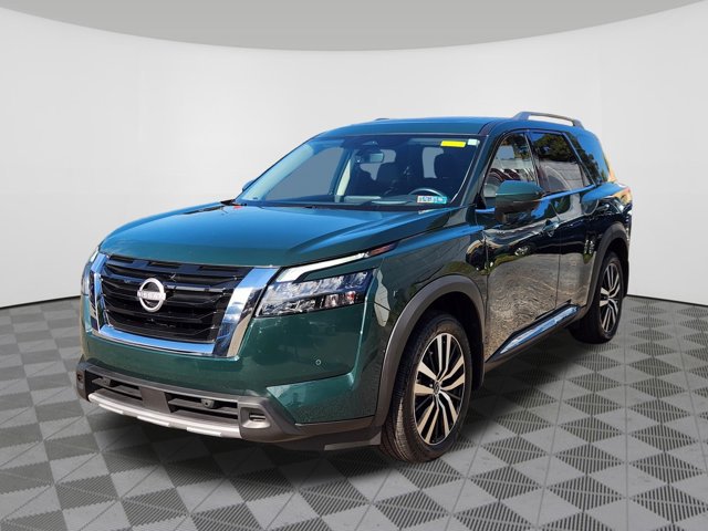 Certified 2025 Nissan Pathfinder Platinum w/ Cargo Package AWD/4WD image 2