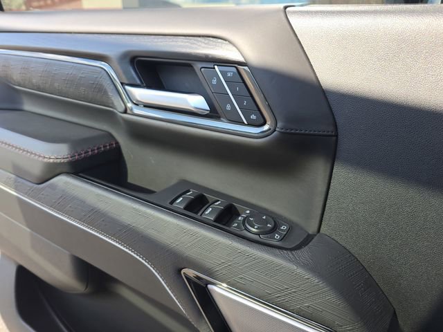 Used 2024 GMC Sierra 2500 AT4X image 25