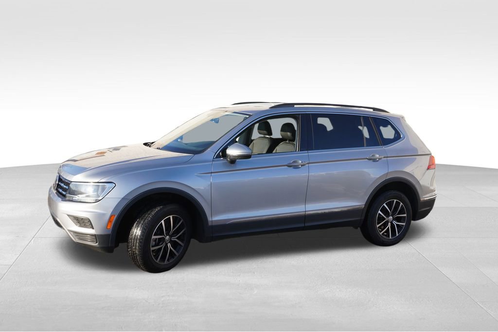 Used 2021 Volkswagen Tiguan SE w/ Panoramic Sunroof Package image 10