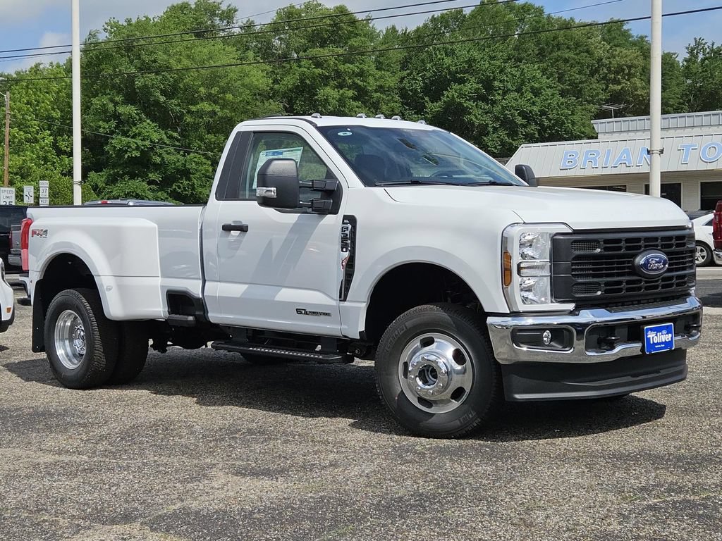 New 2026 Ford F350 XL w/ FX4 Off-Road Package AWD/4WD image 2