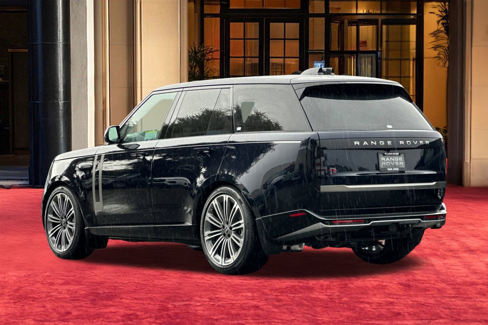 New 2025 Land Rover Range Rover SE image 4