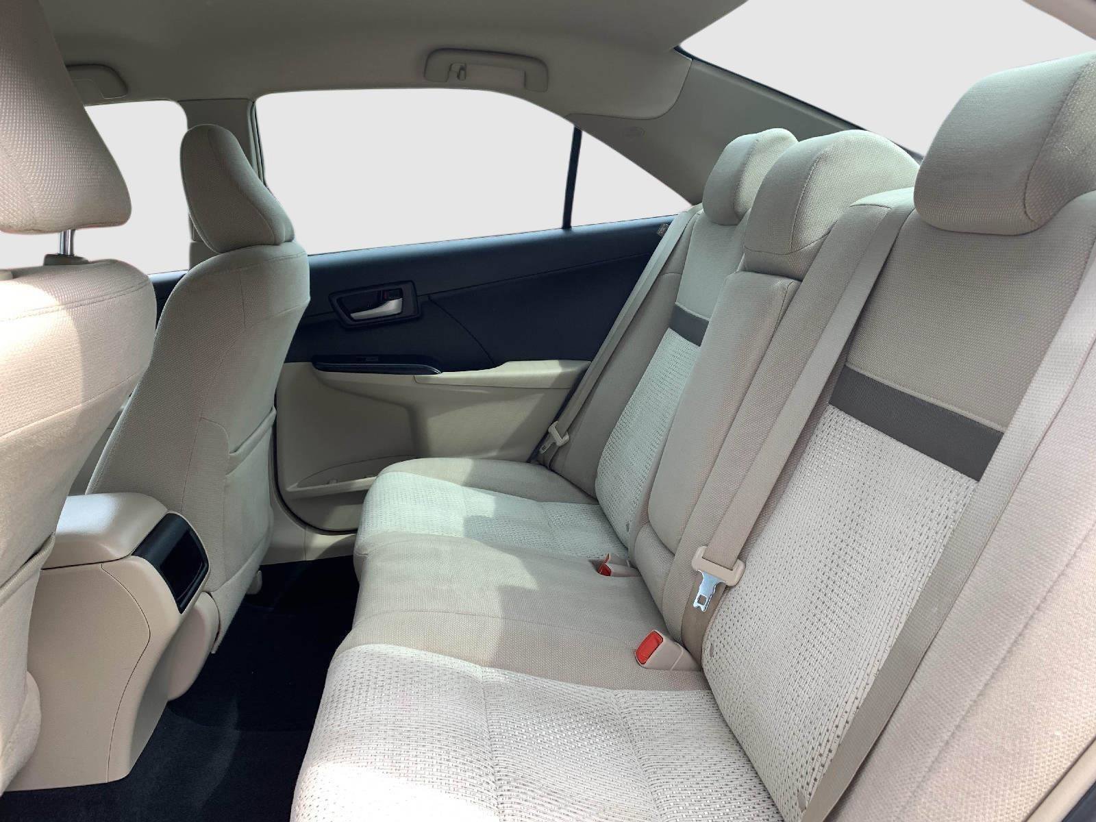 Used 2014 Toyota Camry LE FWD image 36