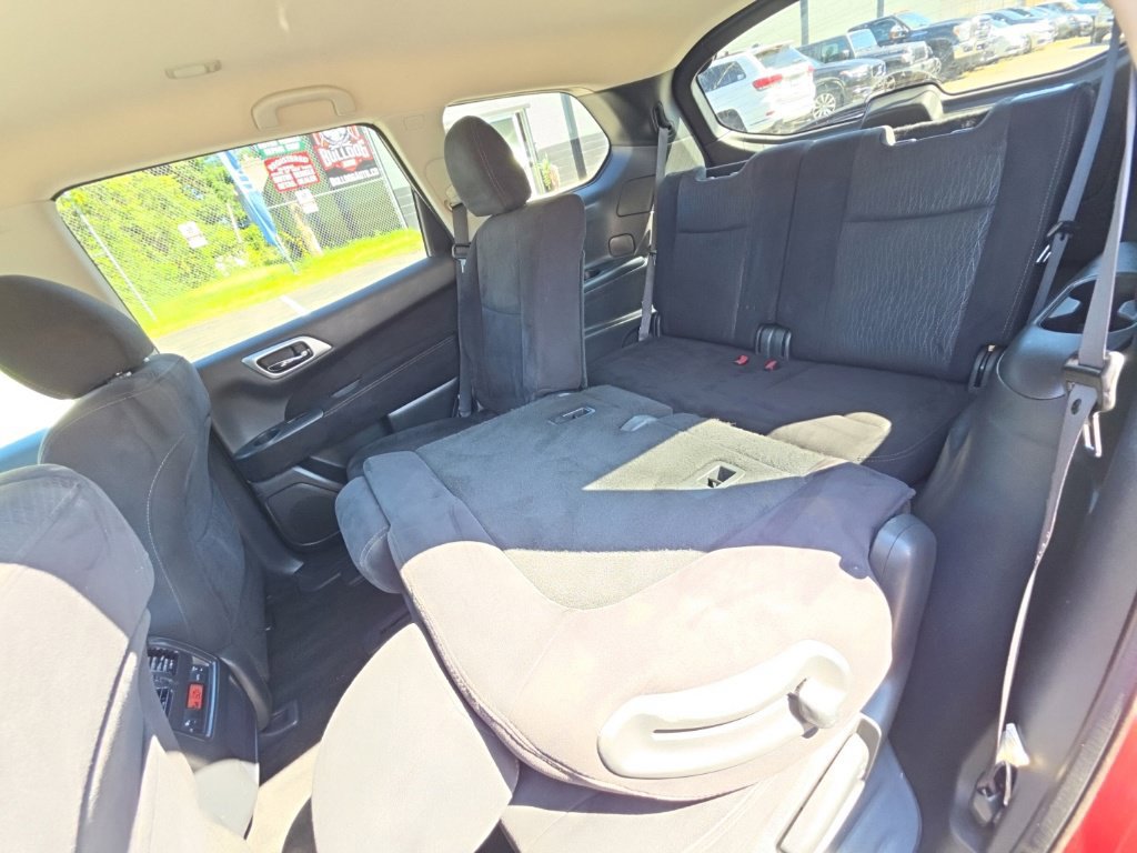 Used 2015 Nissan Pathfinder S FWD image 25