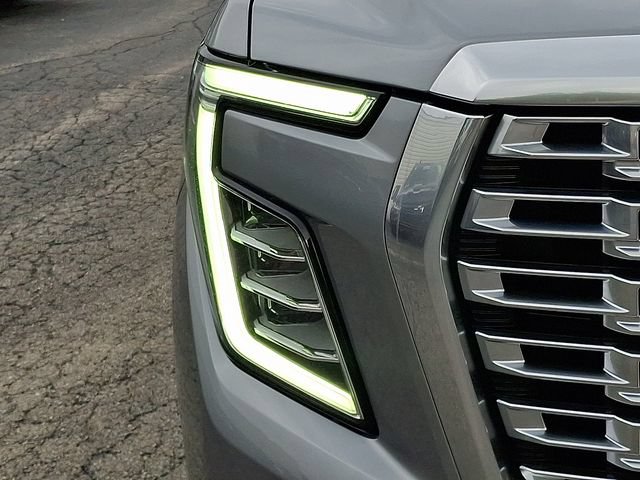 Certified 2025 GMC Yukon XL Denali AWD/4WD image 9
