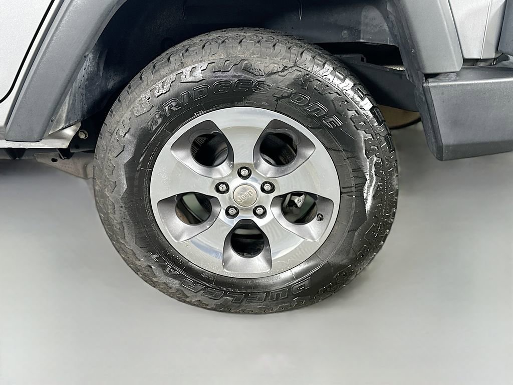 Used 2015 Jeep Wrangler Unlimited Sport w/ Connectivity Group image 32