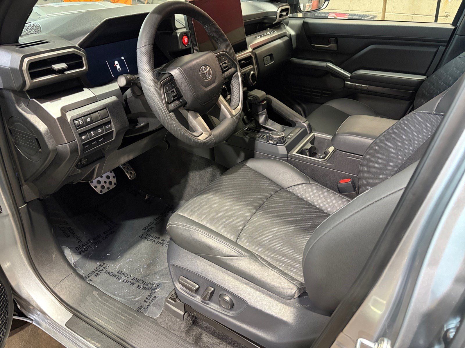 Certified 2025 Toyota Tacoma TRD Sport w/ TRD Sport Premium Package AWD/4WD image 10