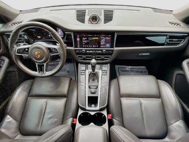 Used 2021 Porsche Macan AWD/4WD image 16