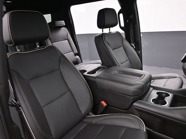 Used 2023 Chevrolet Suburban Premier AWD/4WD image 29