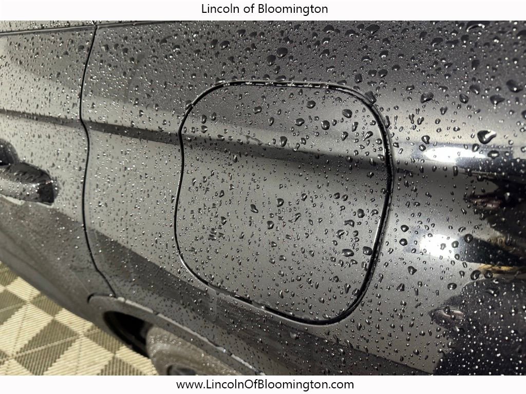 New 2025 Lincoln Corsair Reserve w/ Equipment Group 202A image 27