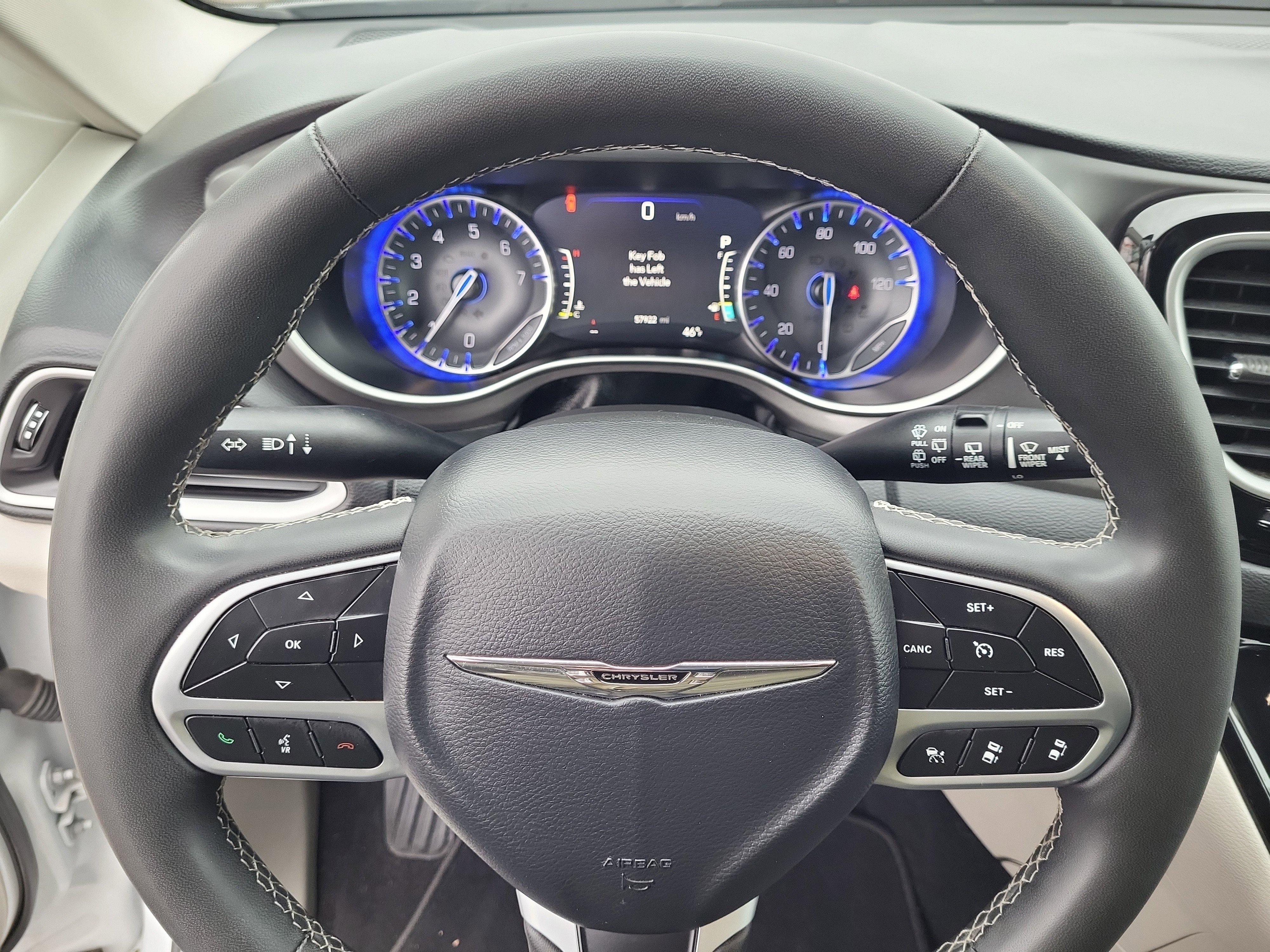 Used 2024 Chrysler Pacifica Touring-L image 10