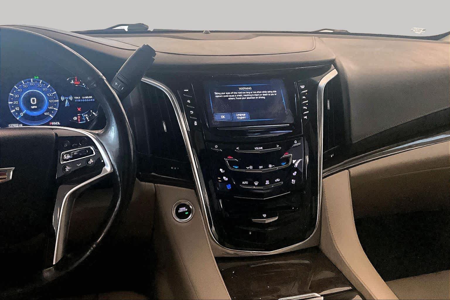 Used 2019 Cadillac Escalade Luxury AWD/4WD image 6