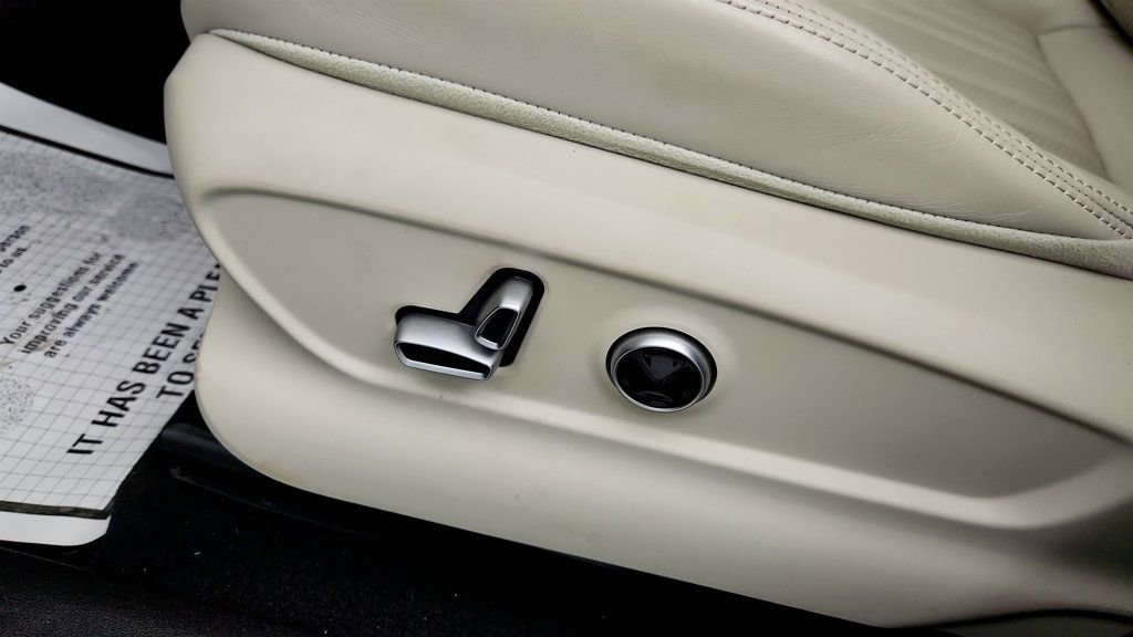 Used 2023 Maserati Grecale Modena image 11