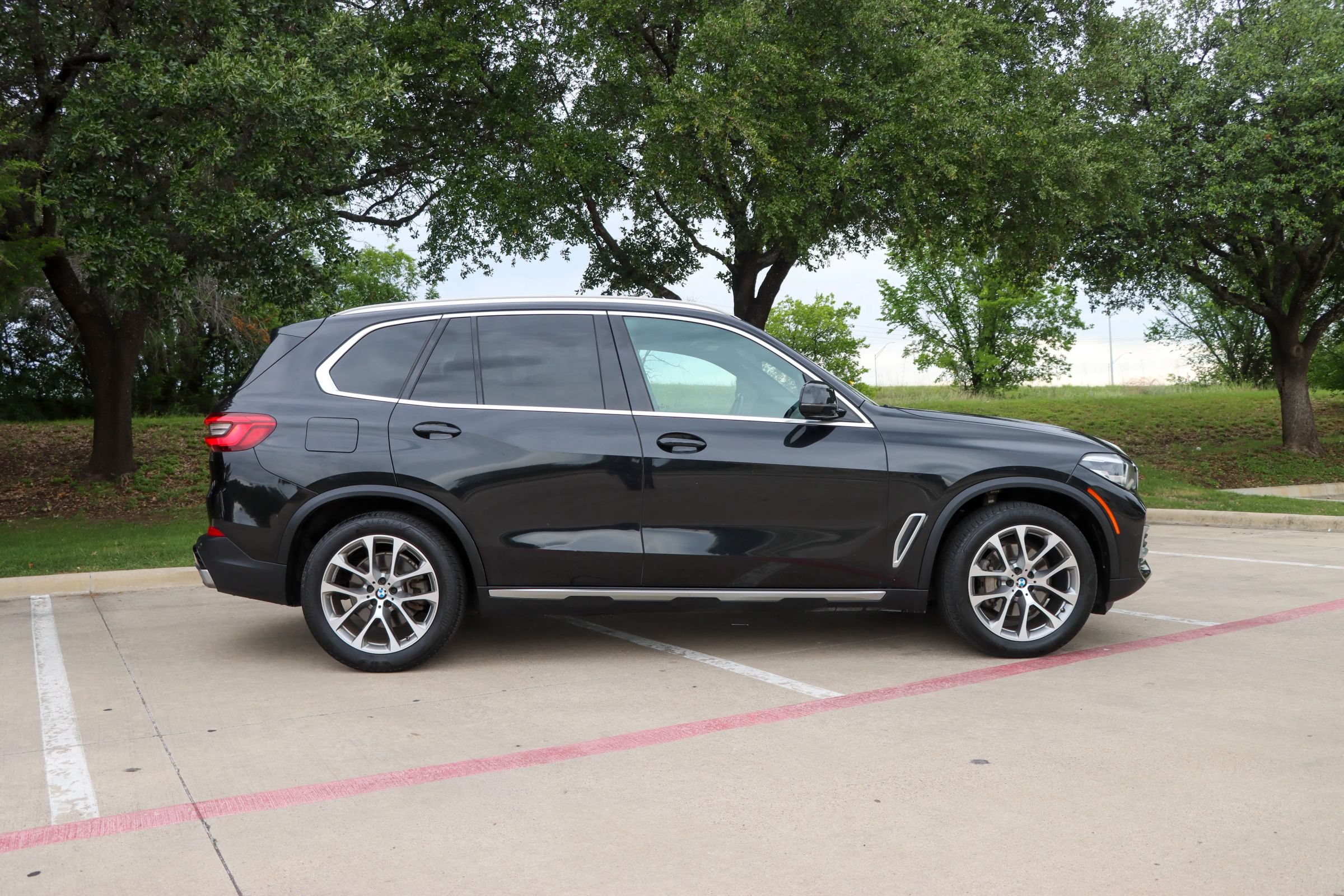 Used 2019 BMW X5 xDrive40i w/ Convenience Package AWD/4WD image 8