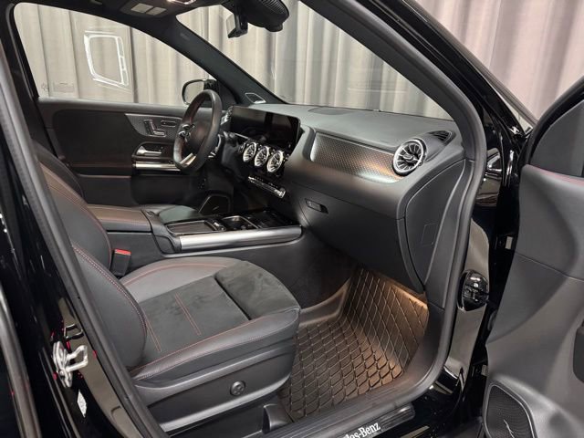 Used 2024 Mercedes-Benz GLA 250 4MATIC image 8