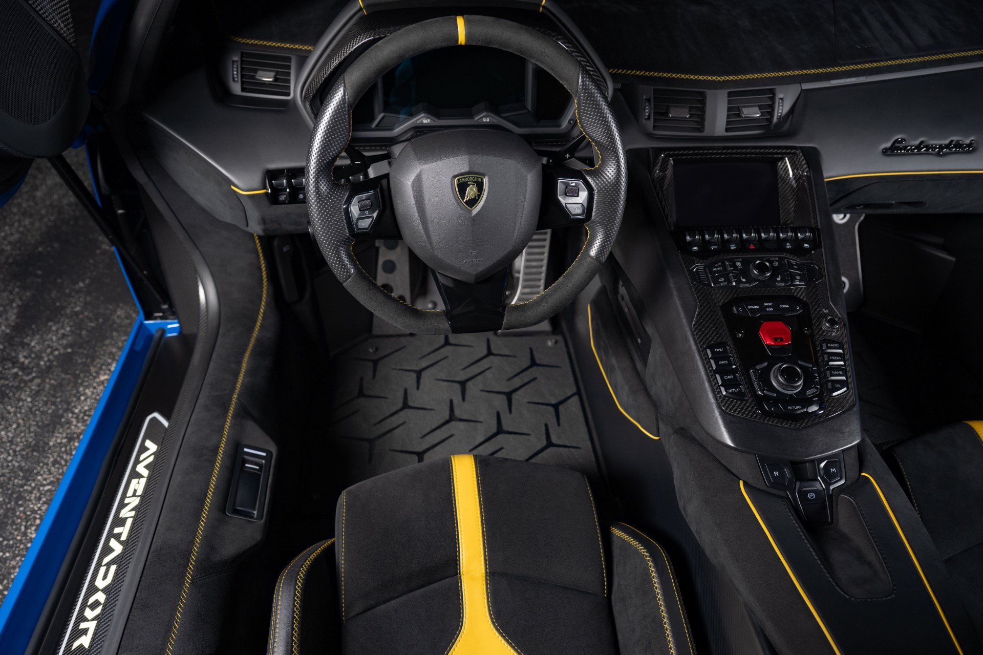 Used 2021 Lamborghini Aventador SVJ AWD/4WD image 23