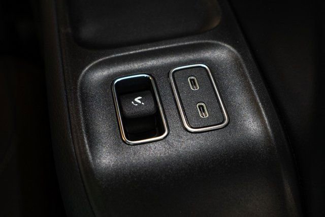 New 2026 Mercedes-Benz GLS 580 4MATIC image 40