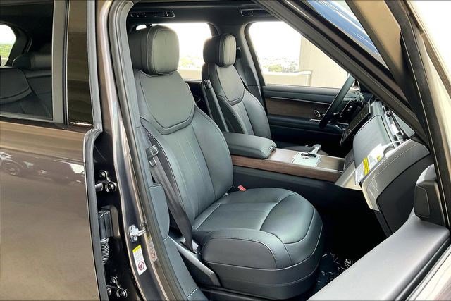 New 2025 Land Rover Range Rover SE AWD/4WD image 12