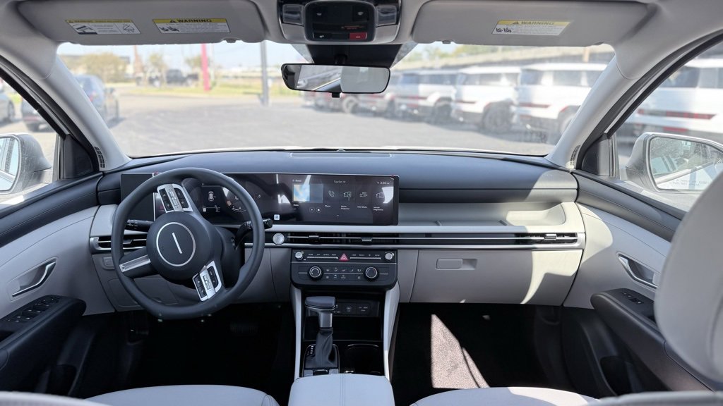 New 2026 Hyundai Tucson SE image 22