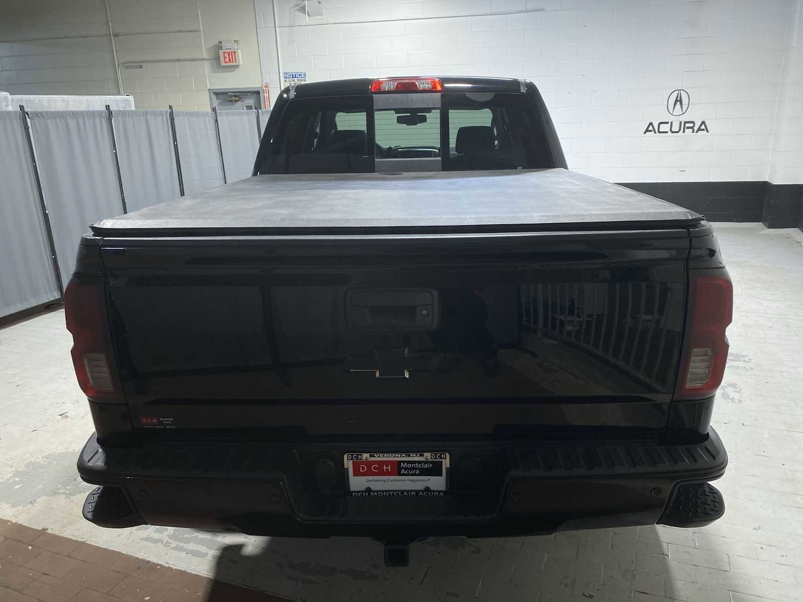 Used 2018 Chevrolet Silverado 1500 LTZ Z71 w/ LTZ Plus Package AWD/4WD image 5