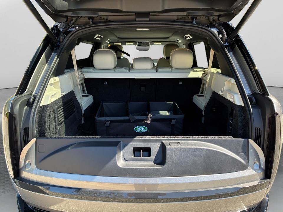 New 2027 Land Rover Range Rover Long Wheelbase SE AWD/4WD image 15