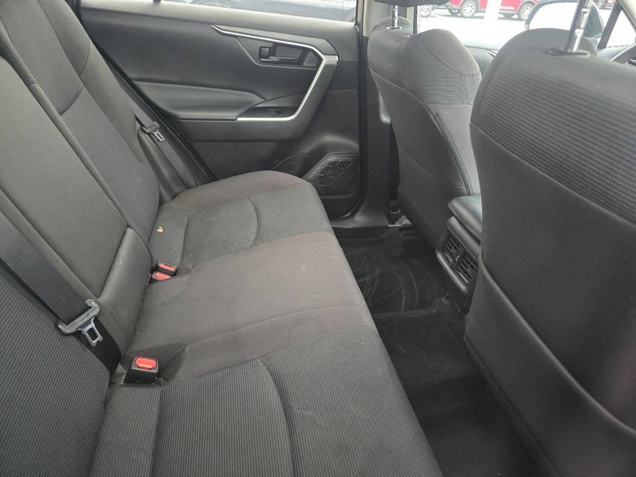 Used 2022 Toyota RAV4 LE AWD/4WD image 13
