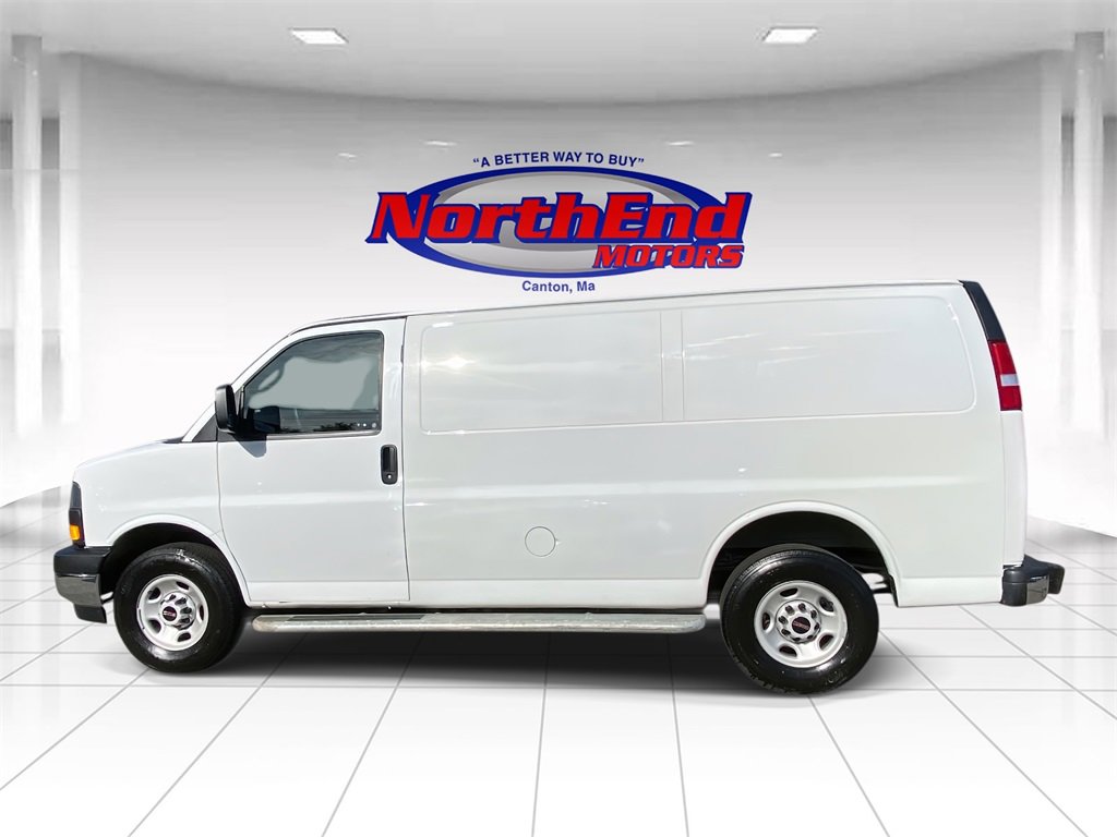 Used 2023 GMC Savana 2500 w/ Driver Convenience Package image 4