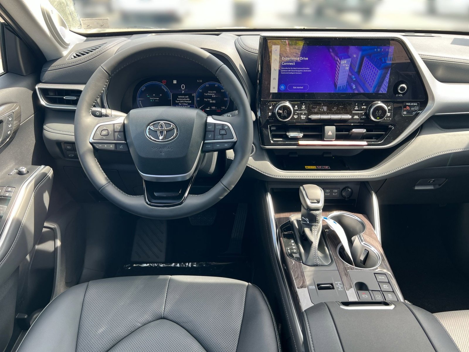 New 2026 Toyota Highlander Platinum image 18