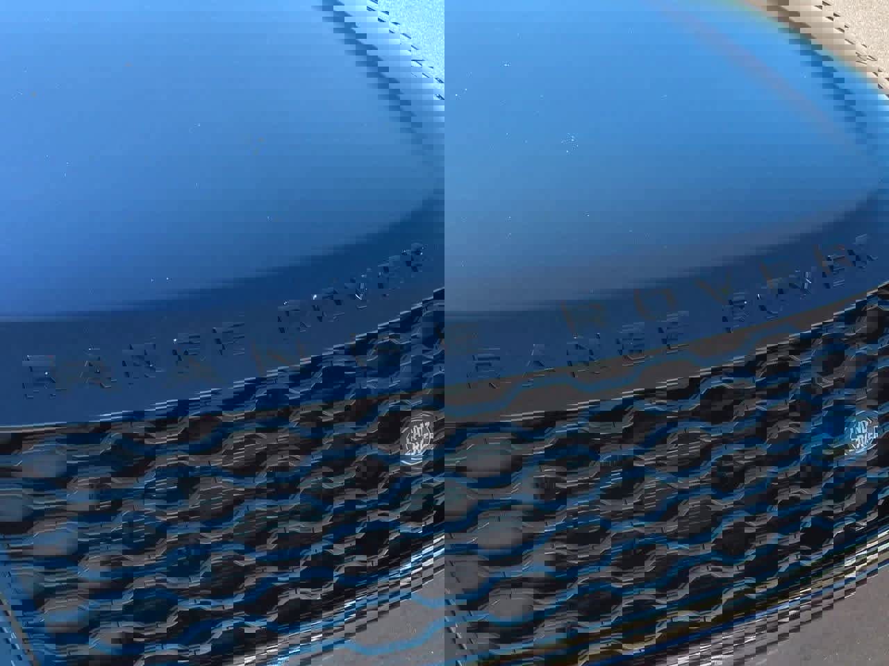 Used 2022 Land Rover Range Rover Velar R-Dynamic S image 11